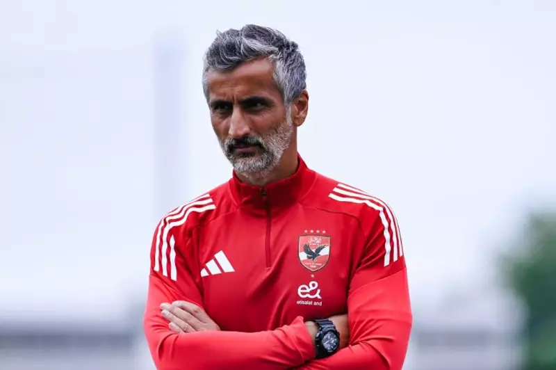 بعد 94 يومًا.. ريبييرو يدوّن اسمه بسجل المدربين العابرين للأهلي (صور)