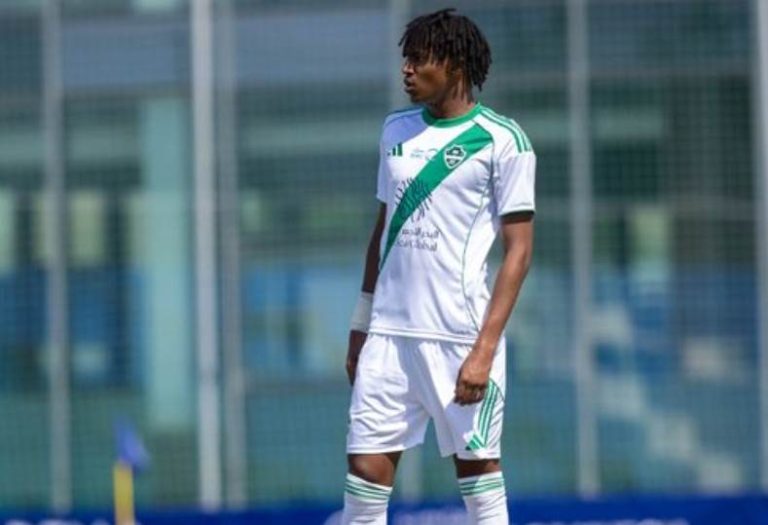أهلي جدة يرحب بتجديد عقد اللاعب أيمن فلاته لدعم الفريق والموسم المقبل