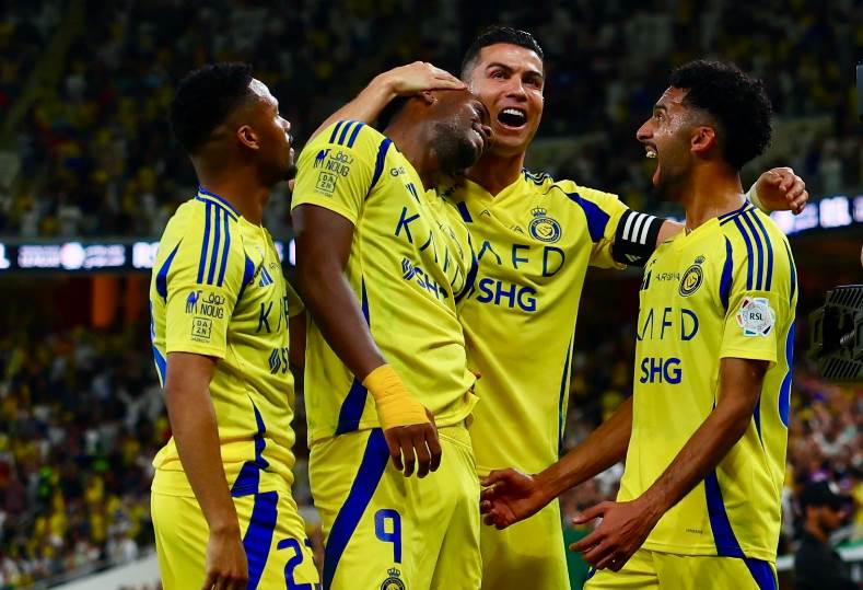 إصابة ثلاثي النصر السعودي تلقي بظلالها قبل العودة إلى الرياض