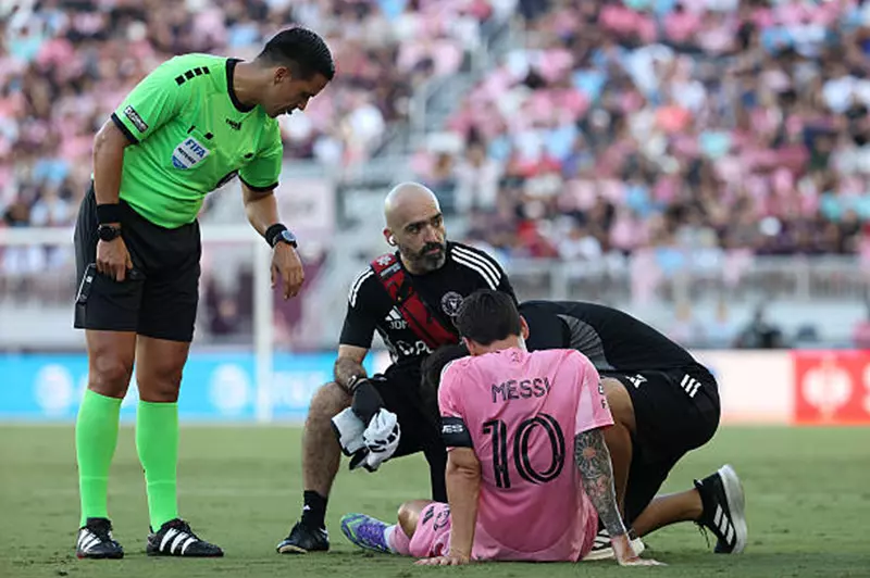 بعد خروج ميسي للإصابة.. إنتر ميامي يهزم نيكاكسا بركلات الترجيح في كأس الدوريات