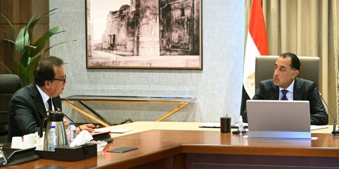 استمرار جهود الدولة لتوفير الأدوية والمستلزمات الطبية يؤكد «مدبولي»