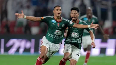 الاتفاق يتجاوز الخلود بثنائية ويشارك الأهلي صدارة الدوري السعودي