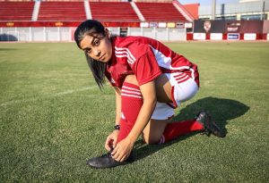 الأهلي يصر على بقاء أمل ناصر ويمنع انتقالها للزمالك بعد استبعادها من خطط المدرب