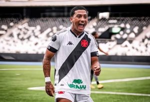 الزمالك يستقبل البطاقة الدولية للاعب خوان ألفينا في خطوة جديدة للفريق