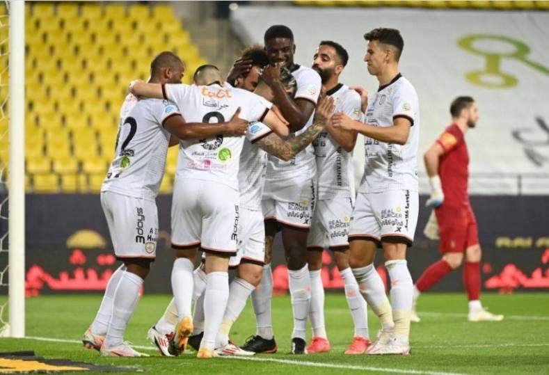 الشباب يتيح الفرصة لحبيب ديالو للانتقال إلى نادٍ جديد