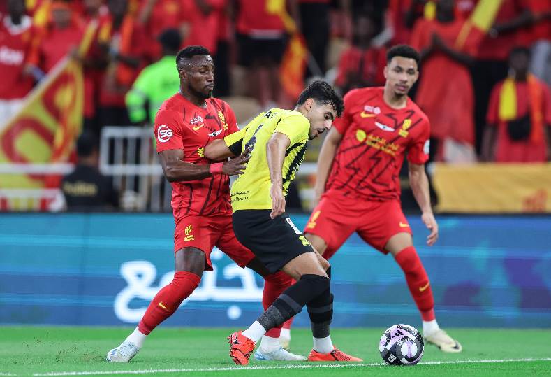 القادسية ينجح في التعاقد مع اللاعب عمار اليهيبي لتعزيز صفوفه