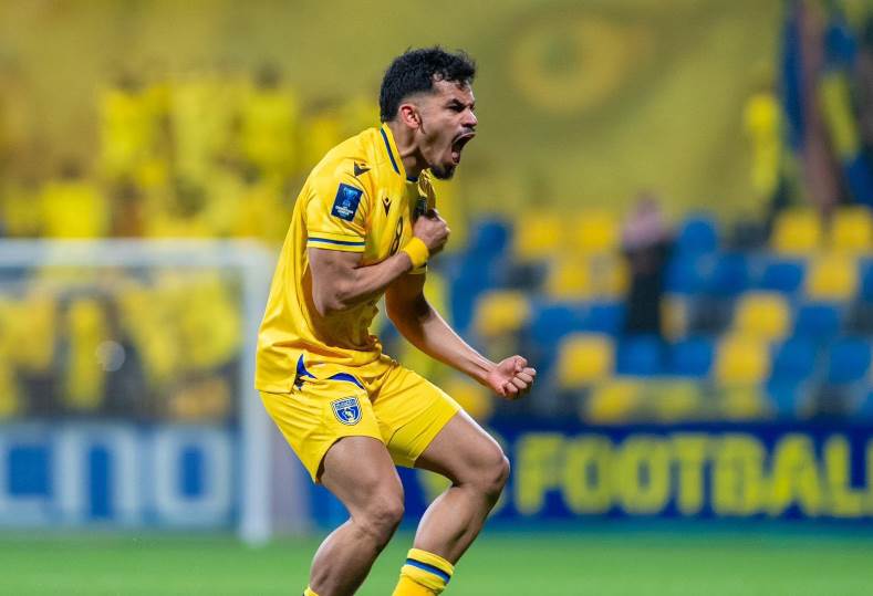 النصر يواصل مفاوضاته مع التعاون للتعاقد مع اللاعب سعد الناصر