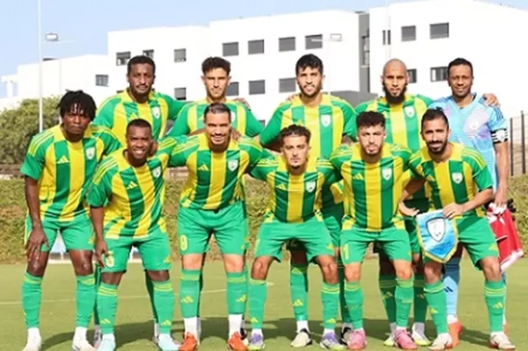 الوكرة يتعادل مع فريق من جبل طارق في مباراة شهدت مشاركة حمدي فتحي