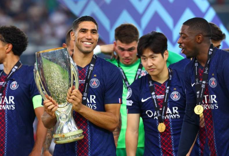 باريس سان جيرمان يستعيد عافيته ويحقق انتصاره في كأس السوبر الأوروبي