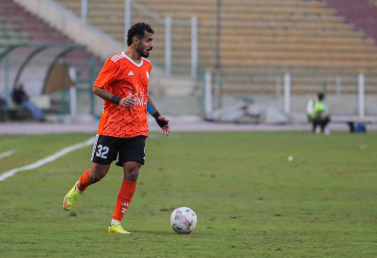 بتروجت يوقع عقداً مع عمر رضا لاعب فاركو لمدة موسمين لتعزيز صفوف الفريق