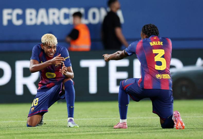 برشلونة يحتفل بفوز كبير بخماسية أمام كومو في كأس خوان جامبر
