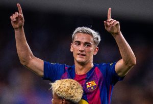 برشلونة يسجل ثلاثة أهداف في شوط واحد ويبرز تألق جافي وليفاندوفسكي