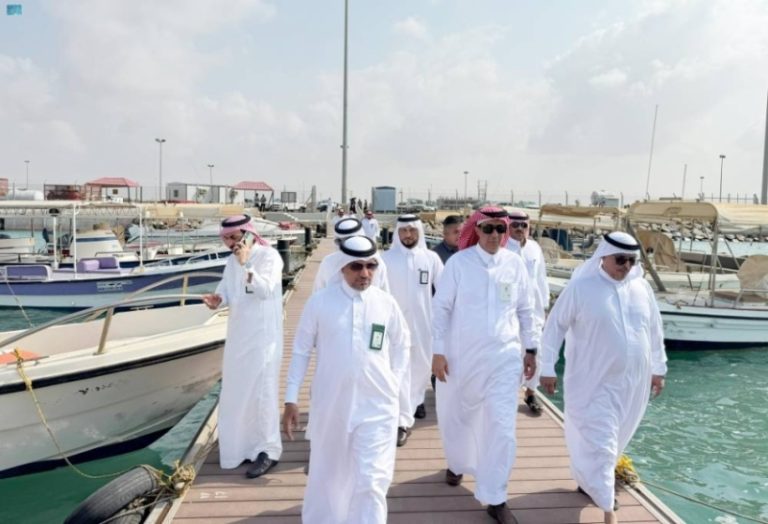 تسليم 65 محركًا بحريًا لدعم الصيادين وتحسين ظروفهم المعيشية في ينبع