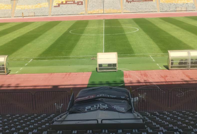 تطوير أرضية ستاد برج العرب لاستقبال الدوري الجديد وتعزيز التجهيزات الرياضية