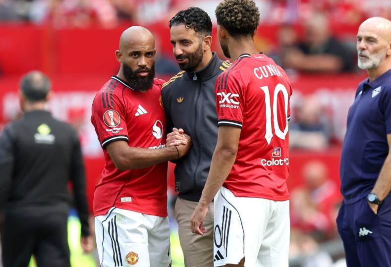 تعادل مثير بين مانشستر يونايتد وبيرنلي في الدوري الإنجليزي يثير حماس الجماهير