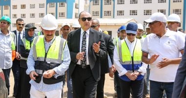 تفقد وزير قطاع الأعمال مشروع إنشاء مجمع مدارس جديد في الجيزة تنفذه شركة النصر للمقاولات