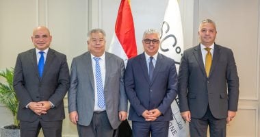 توقيع عقد جديد: مشروع صيني لإنتاج الأرضيات وألواح الجدران بقناة السويس