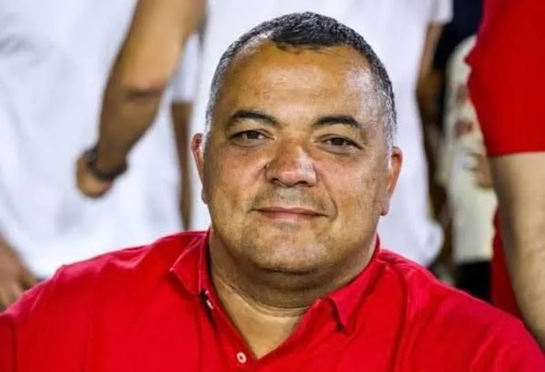 وائل عزت