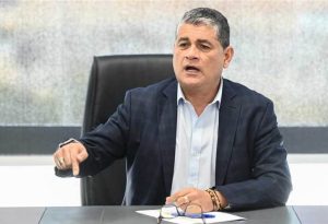 رويز: الأندية لا يمكنها اختيار الحكام كما لا تختار القضاة في المحكمة