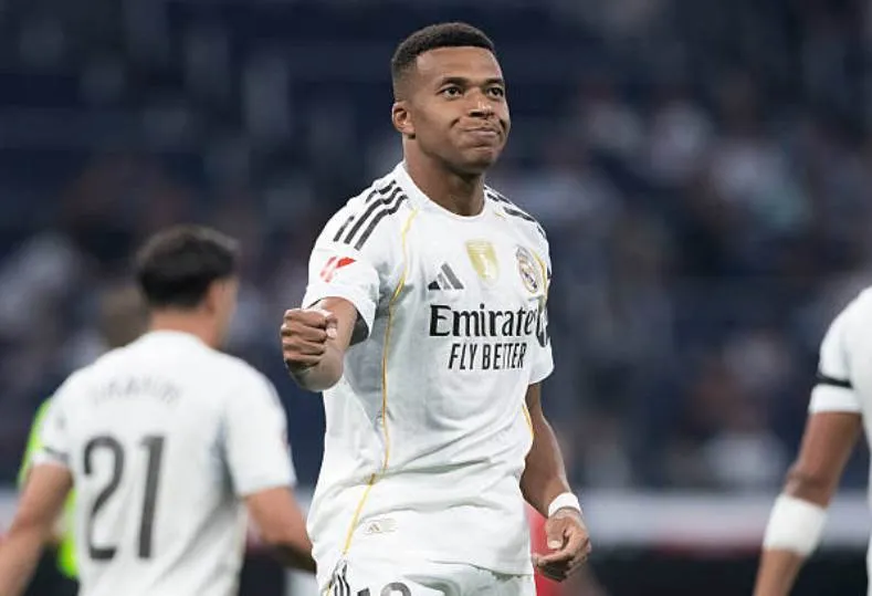 مبابي نجم ريال مدريد