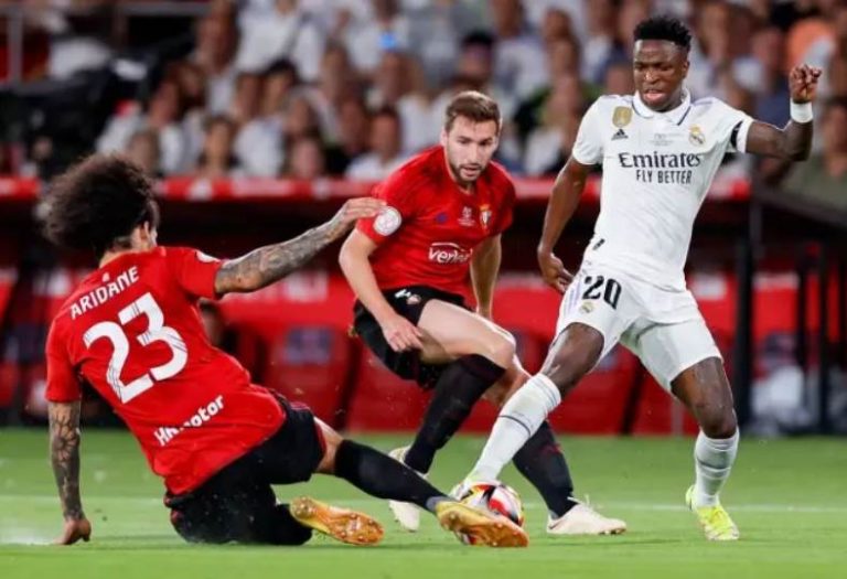 ريال مدريد يعبر عن غضبه لرفض تأجيل مباراة الدوري وحارس أوساسونا يسانده