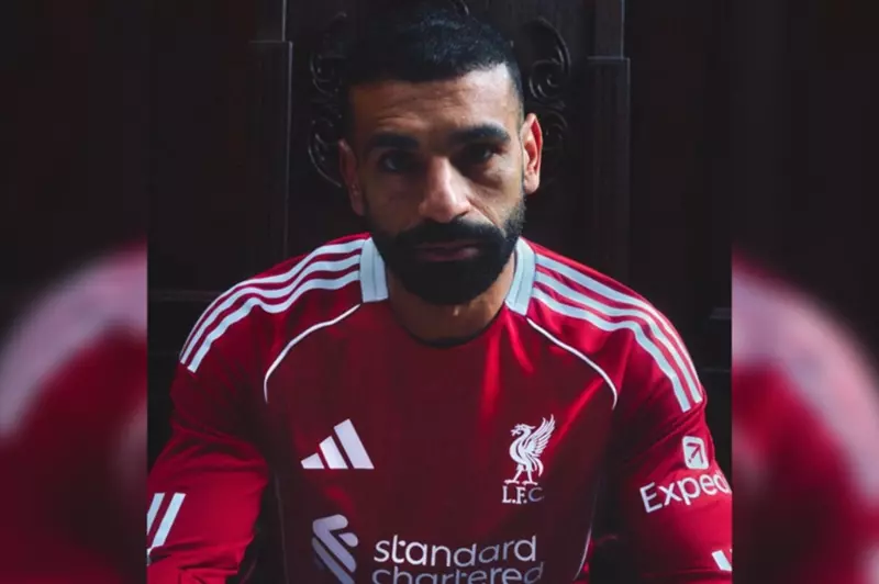 بحضور مميز لصلاح.. ليفربول يعلن قمصان الموسم الجديد (صور)