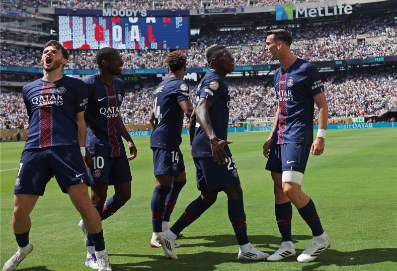 طريقة متابعة البث المباشر لمباراة بي إس جي وتوتنهام في السوبر الأوروبي