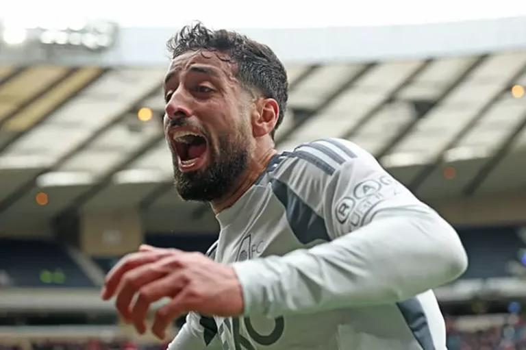 عدي الدباغ يصل القاهرة للانضمام إلى صفوف الزمالك ودعم الفريق