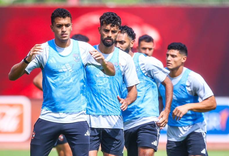 غاب 11 لاعبًا عن الأهلي أمام فاركو في دوري نايل لكرة القدم