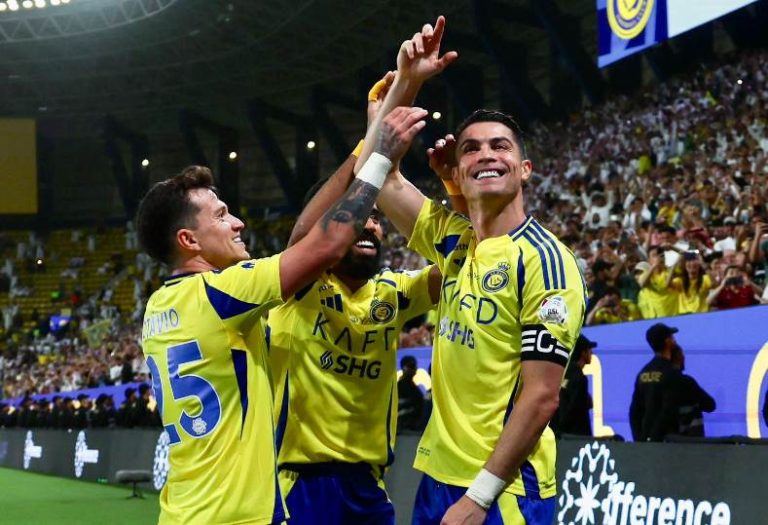 غياب 3 نجوم عن ديربي الهلال والنصر يثير التساؤلات في دوري روشن