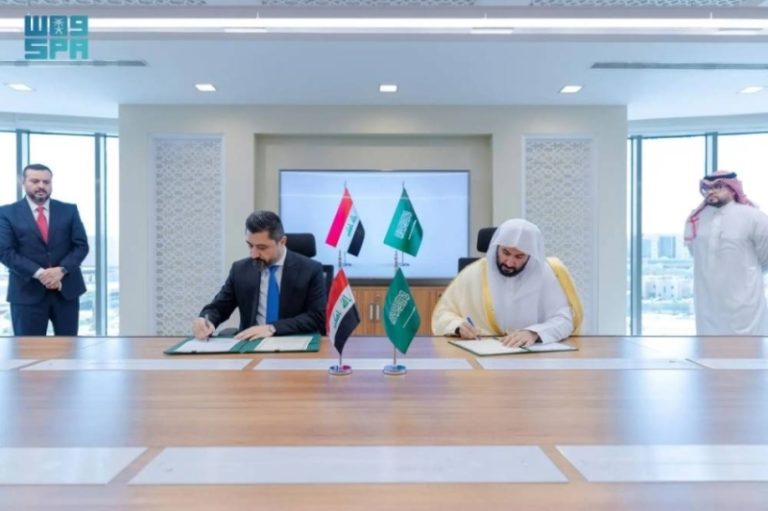 لقاء مثير بين وزير العدل ونظيره العراقي لتوقيع برنامج تعاون مشترك
