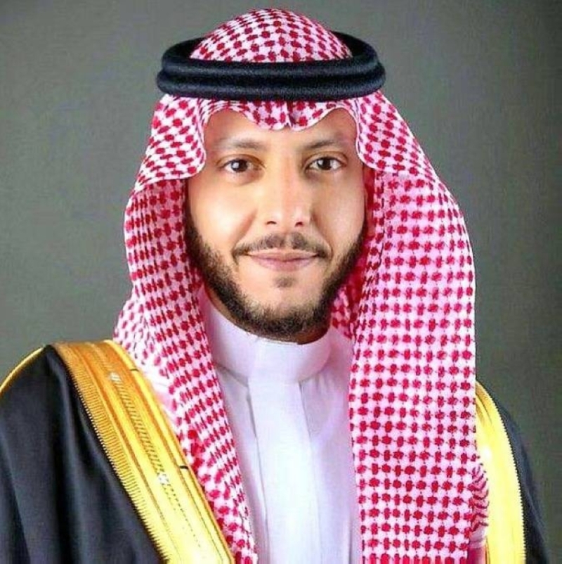 محافظ الطائف يتفقد مصابي حادث عربة الألعاب