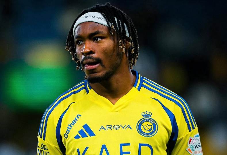 محمد سيماكان يحدد موقفه من المشاركة في مباراة السوبر السعودي بين النصر والاتحاد