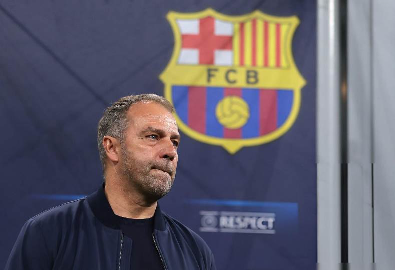 هانسي فليك أمام تحديات حاسمة قبل مواجهة برشلونة في الدوري الإسباني