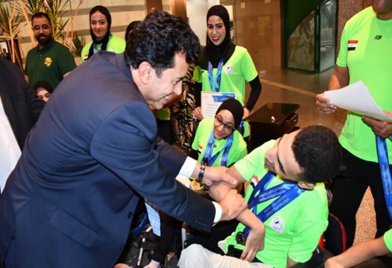 وزير الرياضة يحتفل بمنتخب البوتشيا