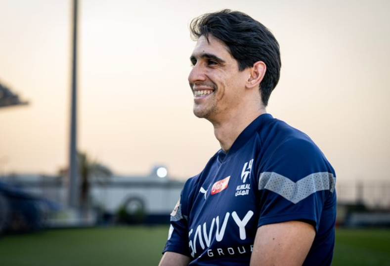 ياسين بونو حارس مرمى الهلال