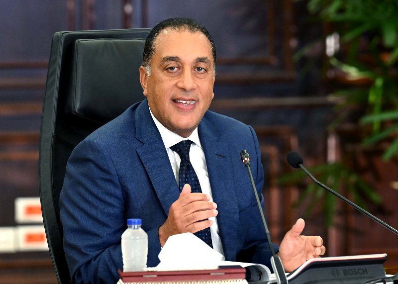 مدبولي يتابع جهود توفير الأدوية وتوطين صناعة الدواء في مصر
