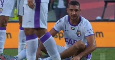 إصابة رامي ربيعة في مباراة العين وشباب الأهلي بالدوري الإماراتي