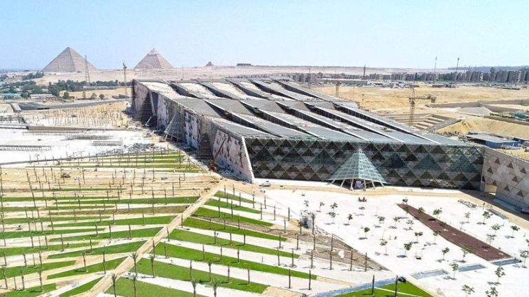 توقيع بروتوكول لتحويل المتحف المصري الكبير إلى نموذج صديق للبيئة