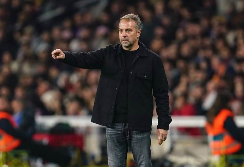 فليك ينتقد أداء برشلونة بعد التعادل المخيب أمام فايكانو في الليجا