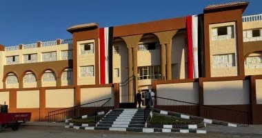 وزير الإسكان يعلن تسليم أول مدرسة تجريبية ودفع مشروعات أكتوبر الجديدة