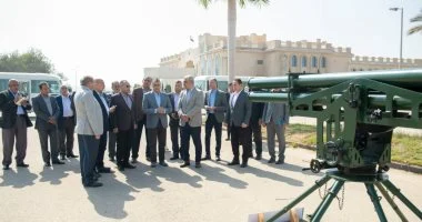 وزير الإنتاج الحربي: “مصنع 200 الحربي” قلعة صناعية ونموذج للتعاون العسكري والمدني