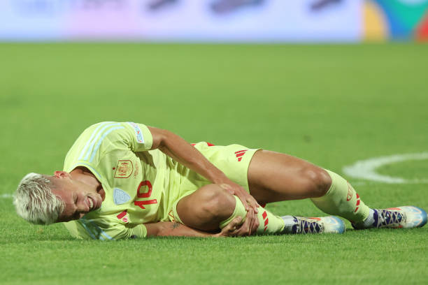 إصابة داني أولمو تبعده عن برشلونة قبل الكلاسيكو